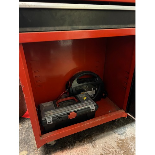 393 - RED STAINLESS STEEL ROLLER TOOL STORAGE CABINET INCLUDING NORBAR TORQUE WRENCHES, MINIATURE TOOL BOX... 