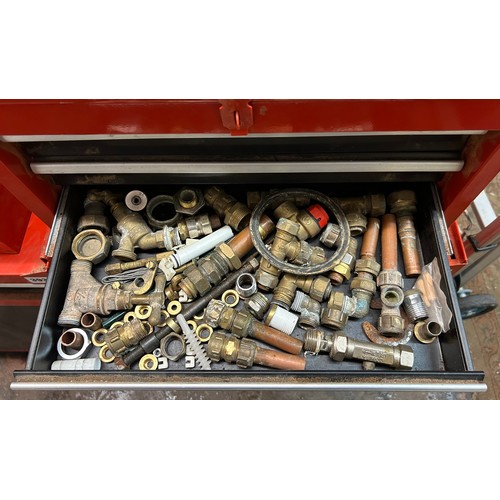 394 - RED STAINLESS STEEL 4 DRAWER TOOL BOX INCLUDING A SELECTION OF TORQUE AND SOCKET WRENCHES, PLYERS, T... 