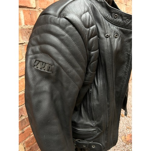 231 - MENS SUN MOTO BLACK LEATHER MOTOCYCLE BIKER JACKET