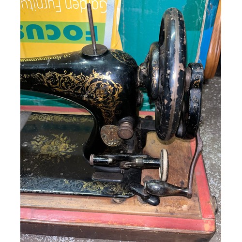 181 - CASED SINGER SEWING MACHINE