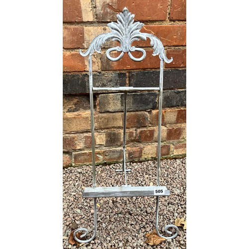 505 - DECORATIVE METAL SCROLL EASEL