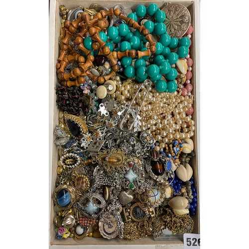 526 - TRAY OF COSTUME JEWELLERY INCLUDING CELTIC INSPIRED STONE SET PIECES, BEADED NECKLACES AND PENDANTS