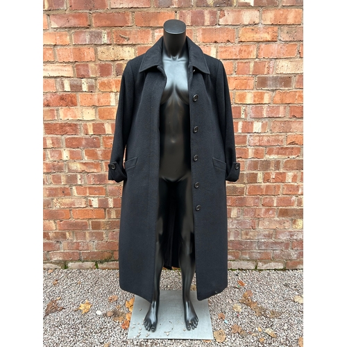 221A - A GOOD SELECTION OF MENS AND WOMENS LONG COATS AND JACKETS INCLUDING VIYELLA, JAEGER, AUSTIN REED ET... 