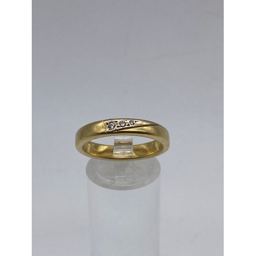 614 - 750 STAMPED RING WITH DIAMOND DETAIL 7G APPROX SIZE R