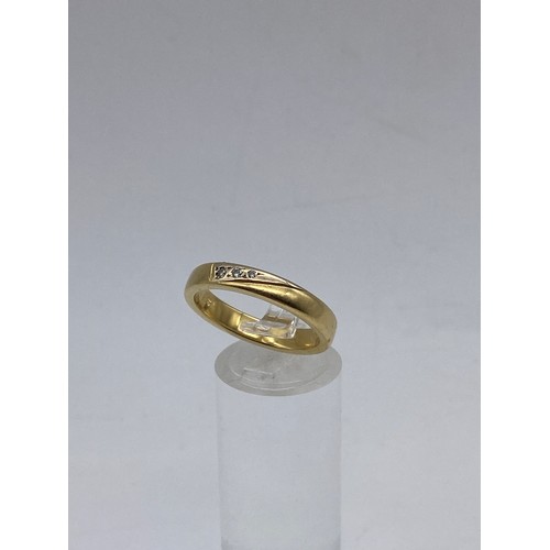 614 - 750 STAMPED RING WITH DIAMOND DETAIL 7G APPROX SIZE R