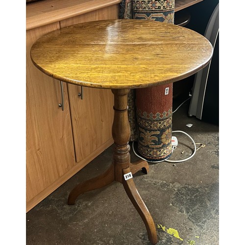 218 - 19TH CENTURY OAK CIRCULAR TRIPOD TABLE ON DOWN SWEPT LEGS