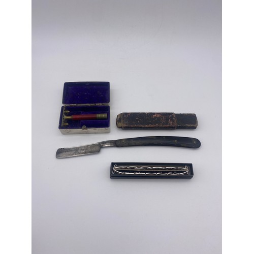 689 - BOXED MINIATURE TRAVELLING RAZOR, WHEATSHEAF HOLLOW GROUND BARBERS RAZOR AND SHIRT SLEEVE GAITERS