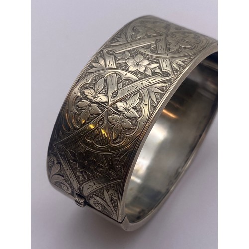 757 - UNMARKED WHITE METAL ENGRAVED CUFF BANGLE