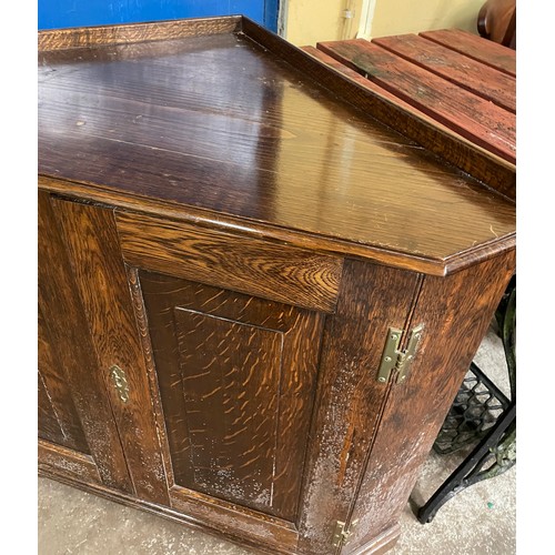 13 - GEORGIAN STYLE OAK FIELDED PANEL CORNER CUPBOARD