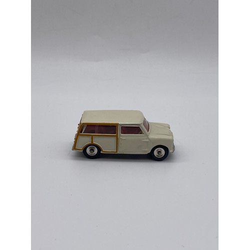 556 - DIE CAST DINKY TOYS - MORRIS MINI TRAVELLER 197