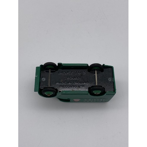 562 - DIE CAST DINKY TOYS - TROJAN 15 CWT VAN 