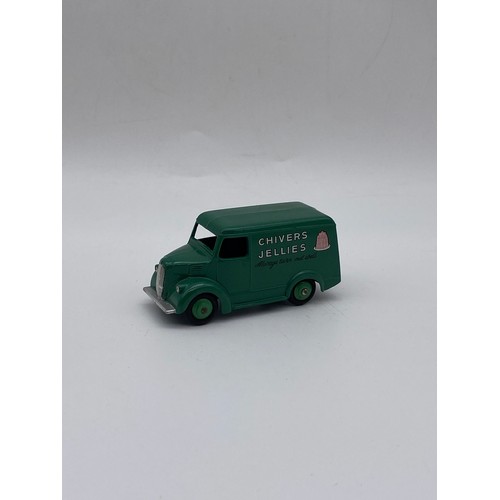 562 - DIE CAST DINKY TOYS - TROJAN 15 CWT VAN 