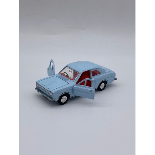 552 - DIE CAST DINKY TOYS - FORD ESCORT 168