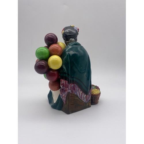 532 - ROYAL DOULTON THE OLD BALLOON SELLER HN1315