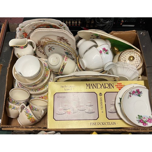 462 - MANDARIN 12 PIECE PORCELAIN TEASET, OTHER TEAWARES, AND PLATES