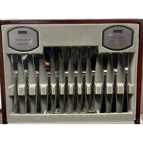 497 - CANTEEN BOX OF VINERS STAINLESS STEEL 44 PIECE CUTLERY