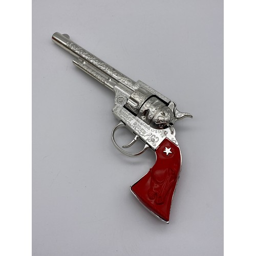 598 - LONE STAR NIGHT RIDER REPEATER CAP GUN 163