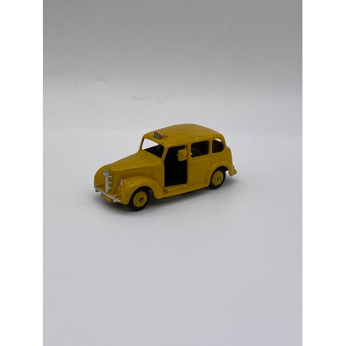 585 - DIE CAST DINKY TOYS - BOXED AUSTIN TAXIS 40H (2 OF 6)