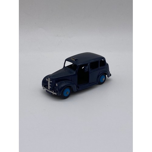 585 - DIE CAST DINKY TOYS - BOXED AUSTIN TAXIS 40H (2 OF 6)