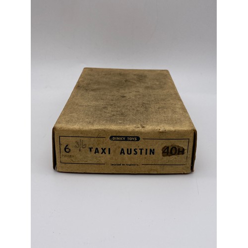 585 - DIE CAST DINKY TOYS - BOXED AUSTIN TAXIS 40H (2 OF 6)