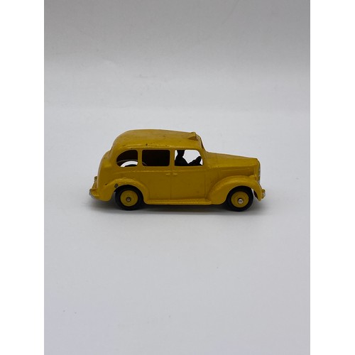 585 - DIE CAST DINKY TOYS - BOXED AUSTIN TAXIS 40H (2 OF 6)