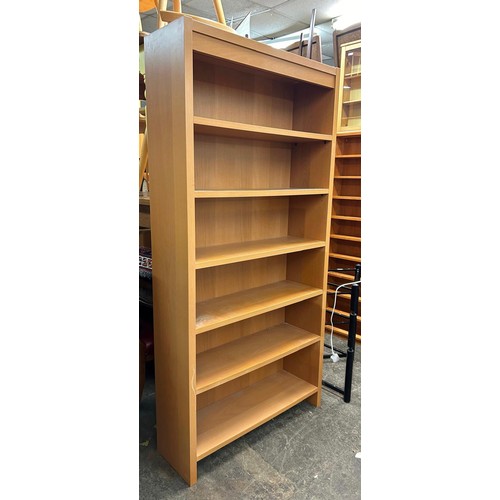 69 - BEECH UPRIGHT 6FT BOOKCASE