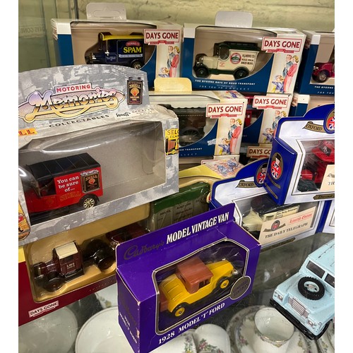 290 - SELECTION OF MINT AND BOXED LLEDO DIE CAST MODELS AND OXFORD MODELS OF WAGONS