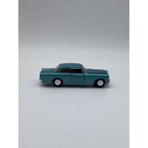 586 - DIE CAST DINKY TOYS - ROLLS ROYCE SILVER CLOUD MARK III 127