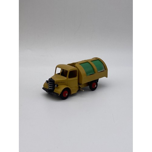 577 - DIE CAST DINKY TOYS - BOX SET OF FOUR BEDFORD REFUSE WAGONS 25V