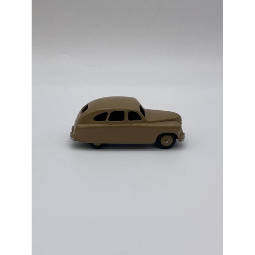 578 - DIE CAST DINKY TOYS - BOX OF STANDARD VANGUARD SALOON 40E (2 TAUPE/1 BLUE)