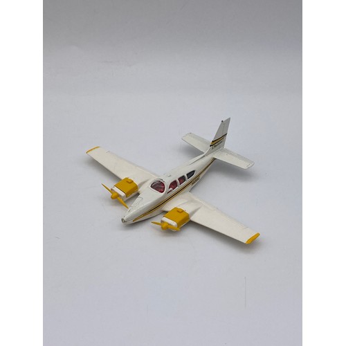 565 - DIE CAST DINKY TOYS - BEECHCRAFT C55 BARON 715