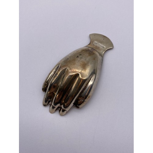 391 - SHEFFIELD SILVER TEA CADDY SPOON IN THR FORM OF A HAND IN PRESENTATION BOX