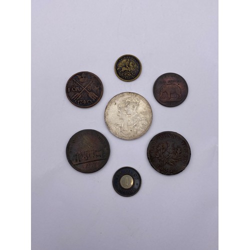 441 - SELECTION OF WORK HOUSE TOKENS AND UNITED BRITISH EMPIRE MEDALLION