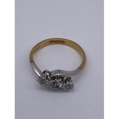 428 - 9CT GOLD THREE STONE CZ CROSS OVER RING SIZE L 2.3G APPROX