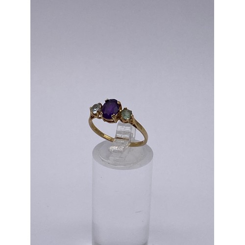 422 - 9CT GOLD AMETHYST AND CZ THREE STONE RING SIZE N 1.4G APPROX