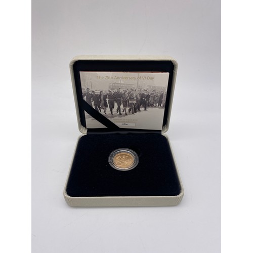 386 - ROYAL MINT 75TH ANNIVERSARY OF VJ DAY GOLD PROOF SOVEREIGN 8G APPROX