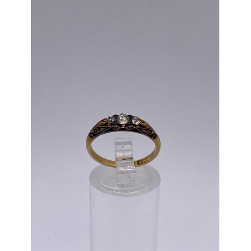 365 - 18CT YELLOW GOLD THREE STONE DIAMOND RING SIZE L 2.7G APPROX