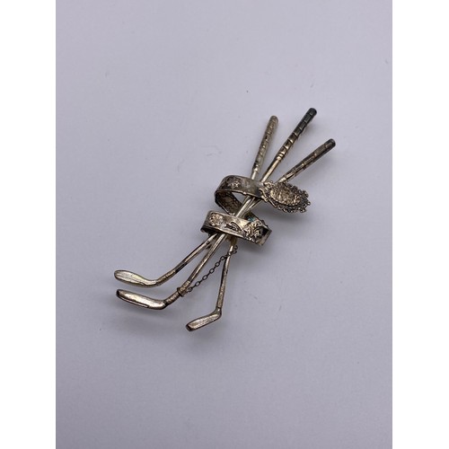 734 - LONDON SILVER JAGUAR TROPHY GOLF CLUB BAR BROOCH