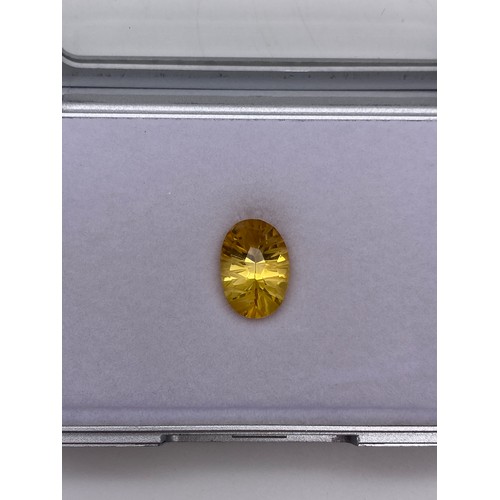 722 - NATURAL YELLOW QUARTZ CITRINE OVAL CUT 6.07 CT APPROX WITH CERTIFICATE