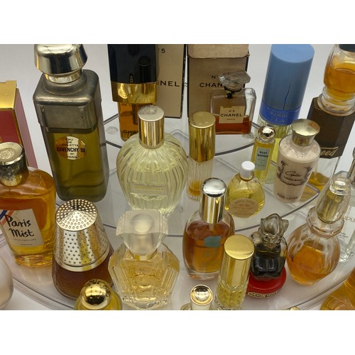 704 - SELECTION OF LADIES PERFUMES AND FRAGRANCES INC. CHANEL NO.5 AND GIVENCHY (SOME OPENED)