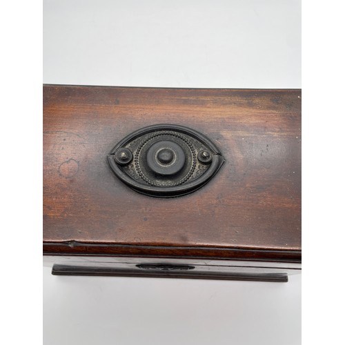 610 - MID 18TH CENTURY MAHOGANY RECTANGULAR TEA CADDY WITH THREE COMPARTMENTS