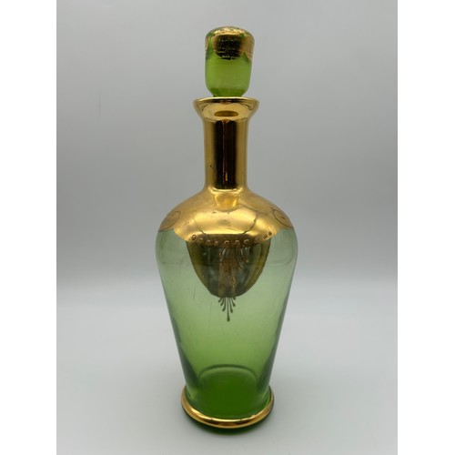 321 - MURANO STYLE GREEN TINTED AND GILT LIQUEUR SET ON TRAY