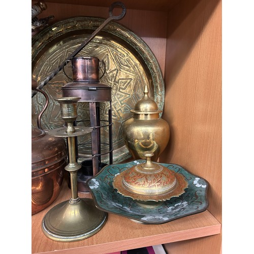 327 - BRASS COMPANION SET, TOASTING FORKS, COPPER KETTLE AND COAL SCUTTLE AND OTHER METAL WARE