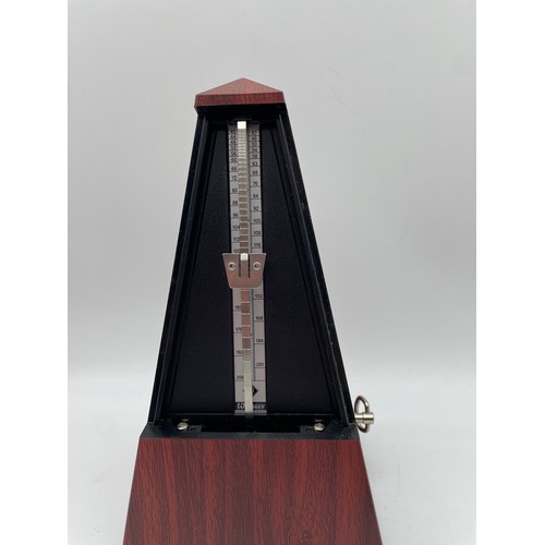 554 - MUSICAL METRONOME