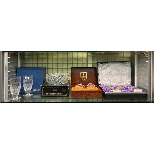 432 - BOXED CRYSTAL GLASSWARE INCLUDING PAIR OF WATERFORD COLLEEN GLASSES, EDINBURGH BRANDY BALLOONS, AND ... 