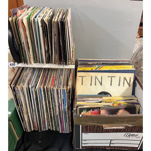 430 - VINTAGE TWO TIER RECORD RACK AND VARIOUS LP RECORDS AND 45S