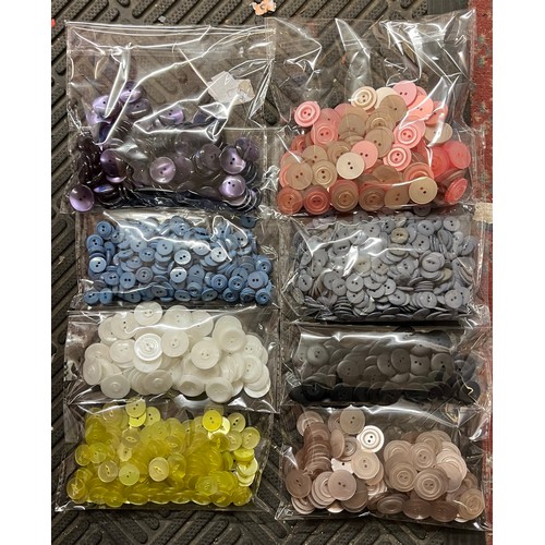 288 - CARTON OF BAGGED MIXED HABERDASHERY BUTTONS