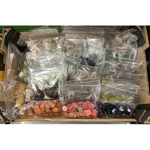 288 - CARTON OF BAGGED MIXED HABERDASHERY BUTTONS