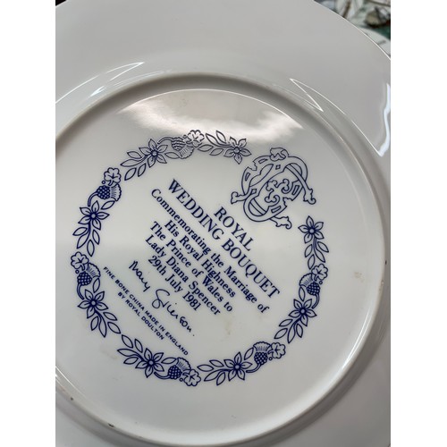 705 - COALPORT CUTTY SARK PLATE, WEDGWOOD QUEENS SILVER JUBILEE PLATE, AND ROYAL DOULTON WEDDING BOUQUET P... 