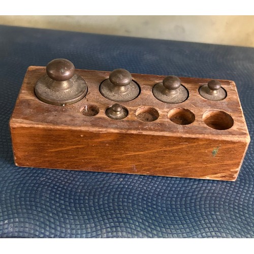 304 - MAHOGANY BOX OF EPNS CUTLERY, CANTEEN OF CUTLERY, SMALL WEIGHTS